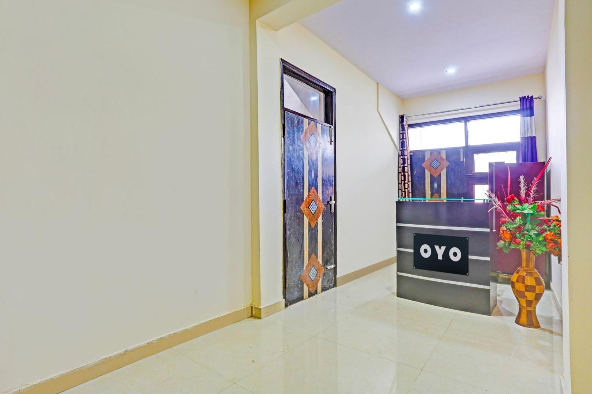 Hotel O Redbull Inn Gurgaon Bagian luar foto